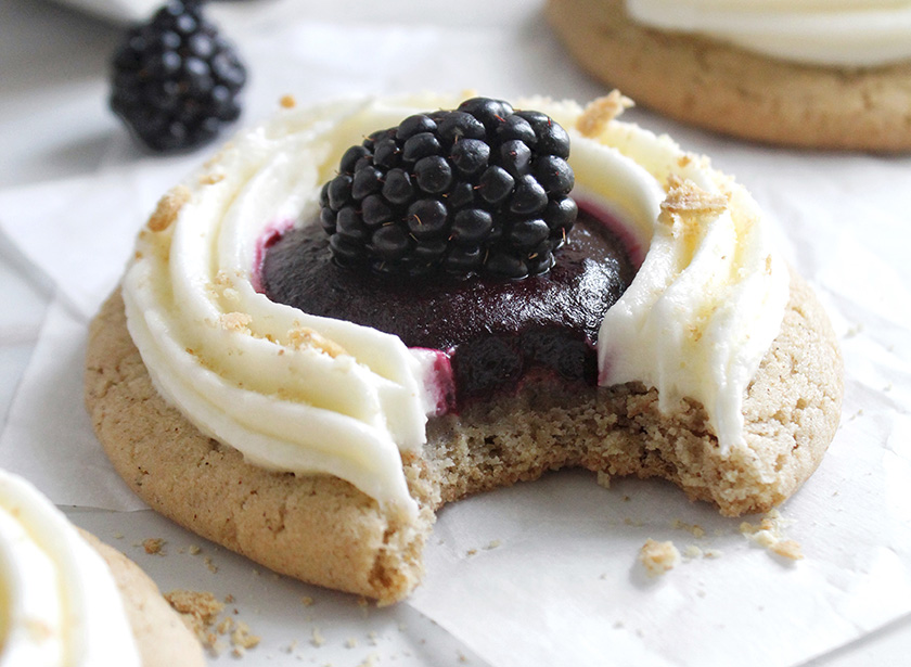oregon berries sara lynn-bakes blackberry cheesecake cookies